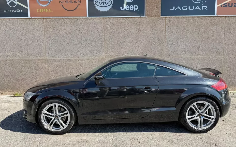 Audi TT Roadster 2.0 TDi quattro S-line