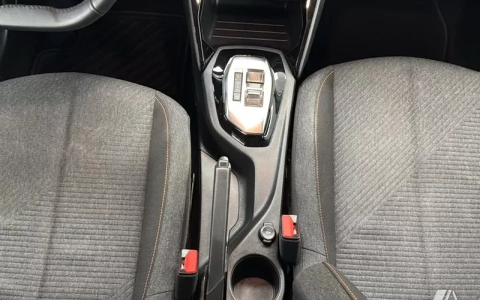 PEUGEOT 208 208 1.2 Hybrid Style e-DCS6 110
