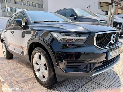 Volvo XC 40 2.0 D3 Momentum Plus