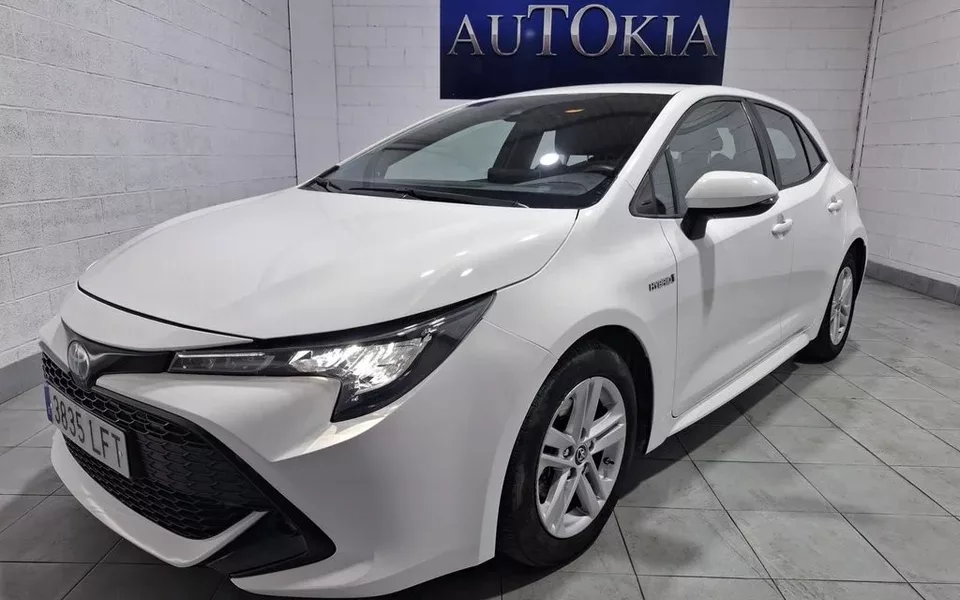 TOYOTA Corolla 1.8 125H BUSINESS E-CVT