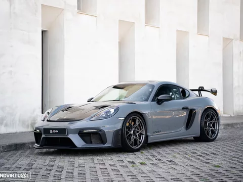 Porsche 718 Cayman GT4 RS