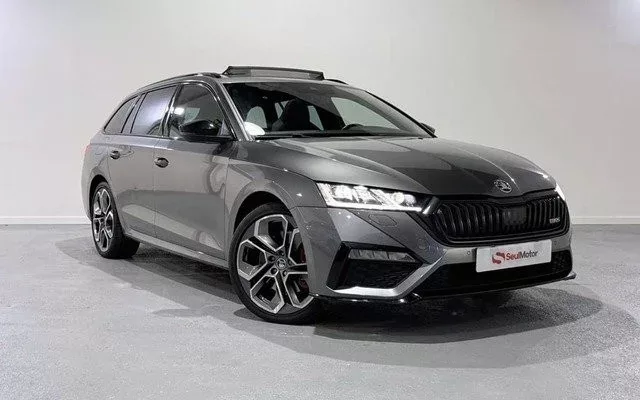 SKODA Octavia Octavia Combi 2.0 TSI RS DSG 180kW
