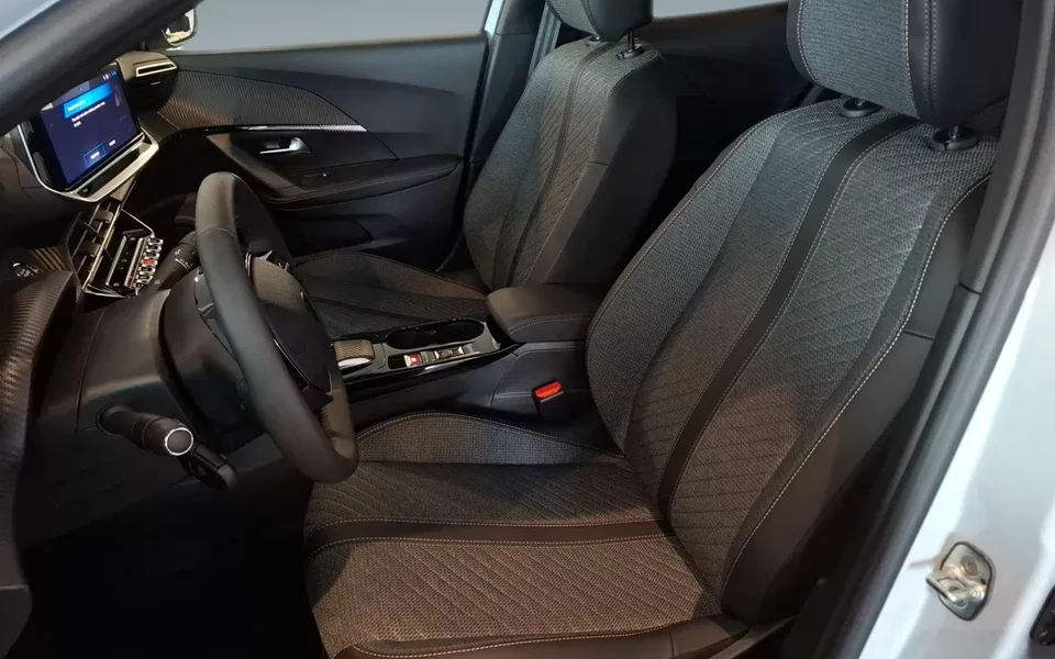 Peugeot e-2008 54 kWh Allure