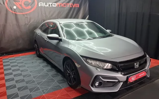 Honda Civic 1.0 i-VTEC Elegance CVT