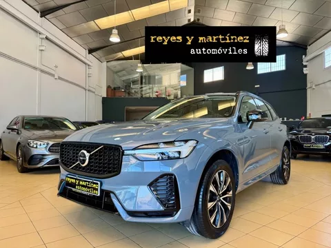 VOLVO XC60 XC60 B4 Plus Dark FWD Aut.