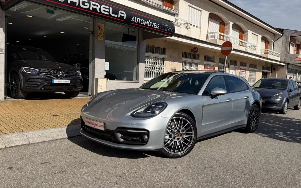 Porsche Panamera Sport Turismo 4 E-Hybrid Platinum Edition PDLS