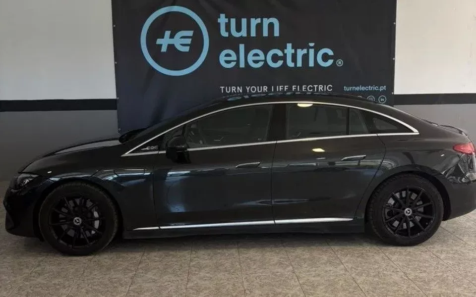 Mercedes-Benz EQE 300 Edition Electric Art