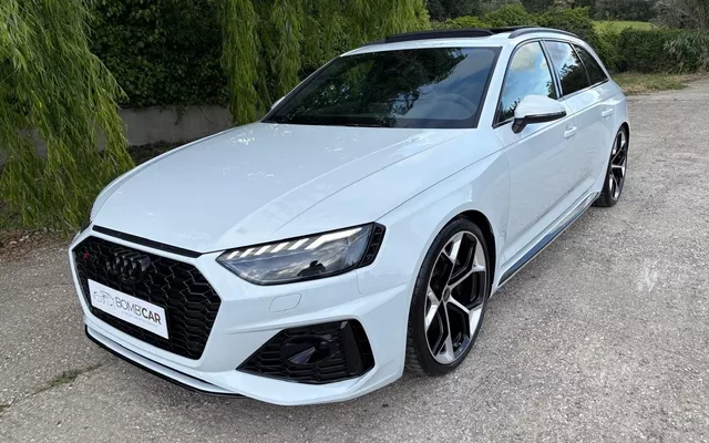 Audi RS4 Avant quattro tiptronic
