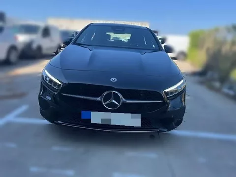 MERCEDES-BENZ Clase CLA A Sedan A 180