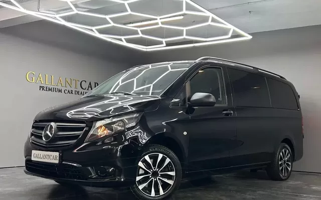 Mercedes-Benz Vito Tourer Longa Aut. PRO