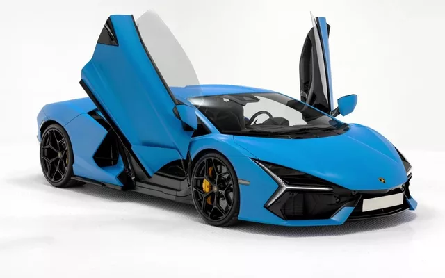 Lamborghini Revuelto