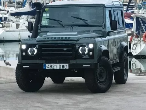 LAND-ROVER Defender Defender 90 2.5Td5 SW E