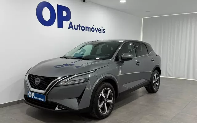 Nissan Qashqai 1.3 DIG-T N-Connecta LED Xtronic