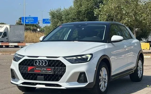 AUDI A1 Citycarver A1 Citycarver 30 TFSI S tronic