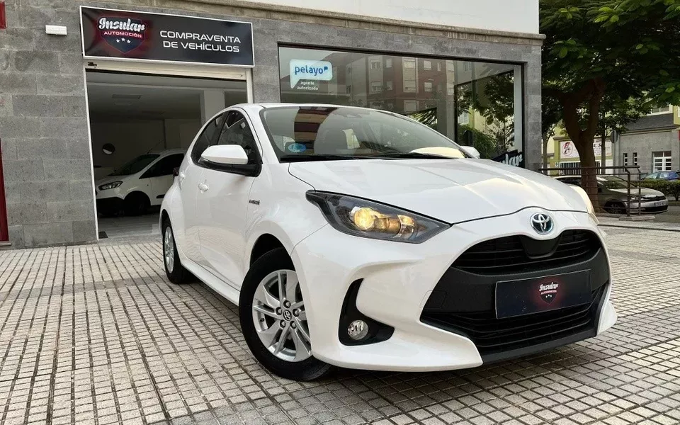 TOYOTA Yaris Yaris 120H 1.5 Business Plus