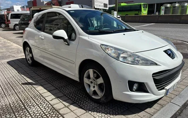 PEUGEOT 207 207 1.6 VTi 16v Sport
