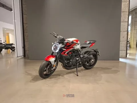 MV Agusta Brutale 800