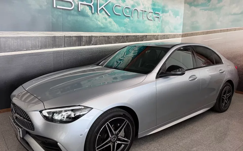 Mercedes-Benz C 300 de AMG Line