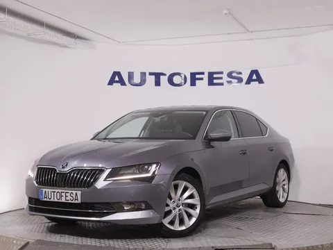 Skoda Superb 1.4 TSI AMBITION DSG 150CV 5P # NAVY, PARKTRONIC