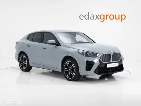 BMW iX2 eDrive20 Pack Desportivo M