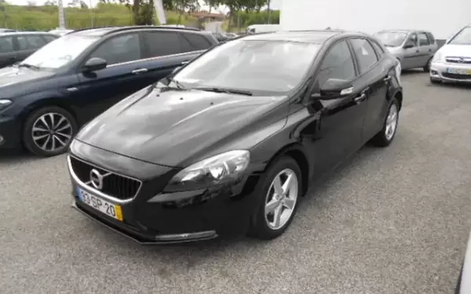 Volvo 121 2017 V40 D2