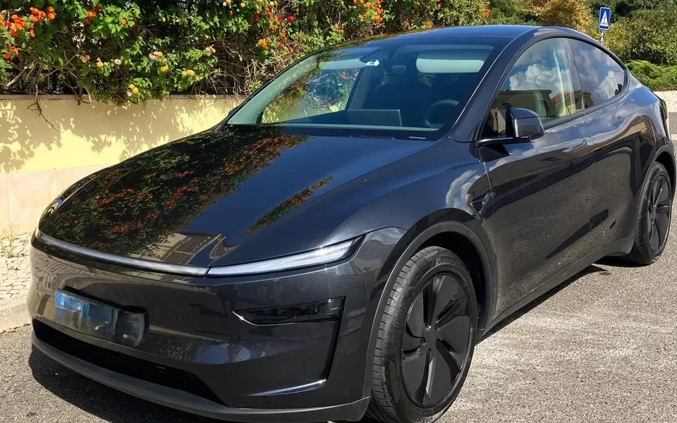 Tesla Model Y Long Range Tração Integral