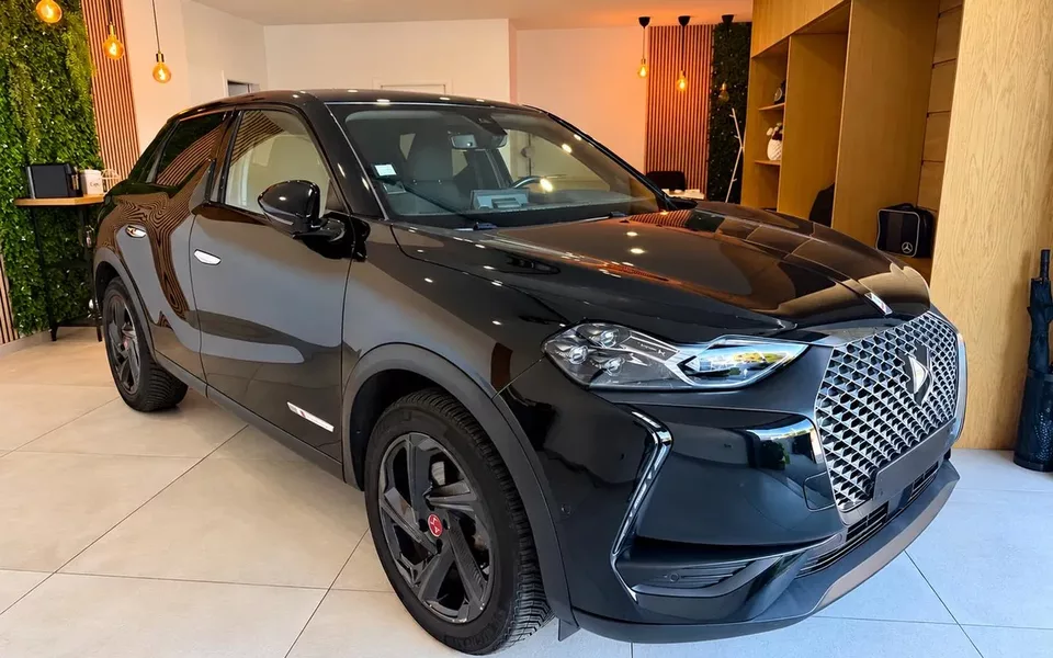 DS DS3 Crossback E-Tense Performance Line