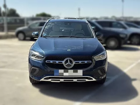MERCEDES-BENZ Clase GLA 250 e AMG