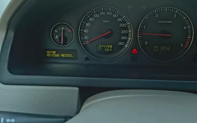 Volvo XC 90 2.4 D5 7L Nivel 2 Auto.