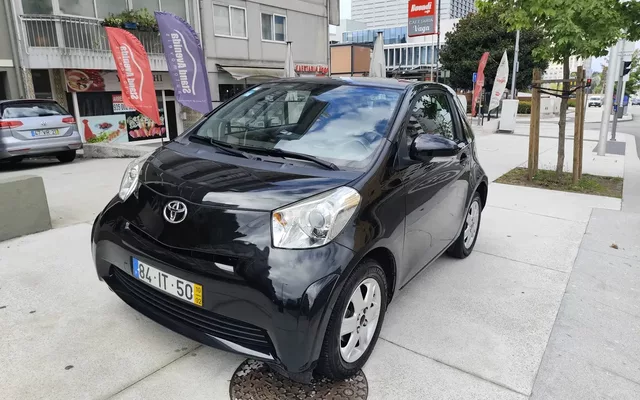 Toyota iQ 1.0 VVT-i