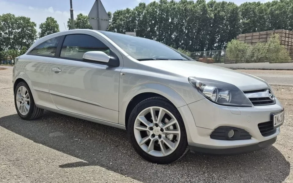 OPEL Astra Astra GTC 1.8 16v Cosmo 140