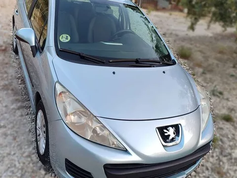 PEUGEOT 207 207 1.4HDI Confort