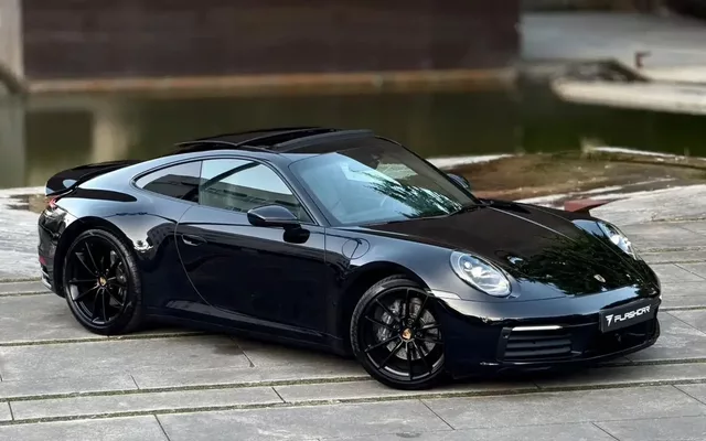 Porsche 911 (992) Carrera 4 PDK