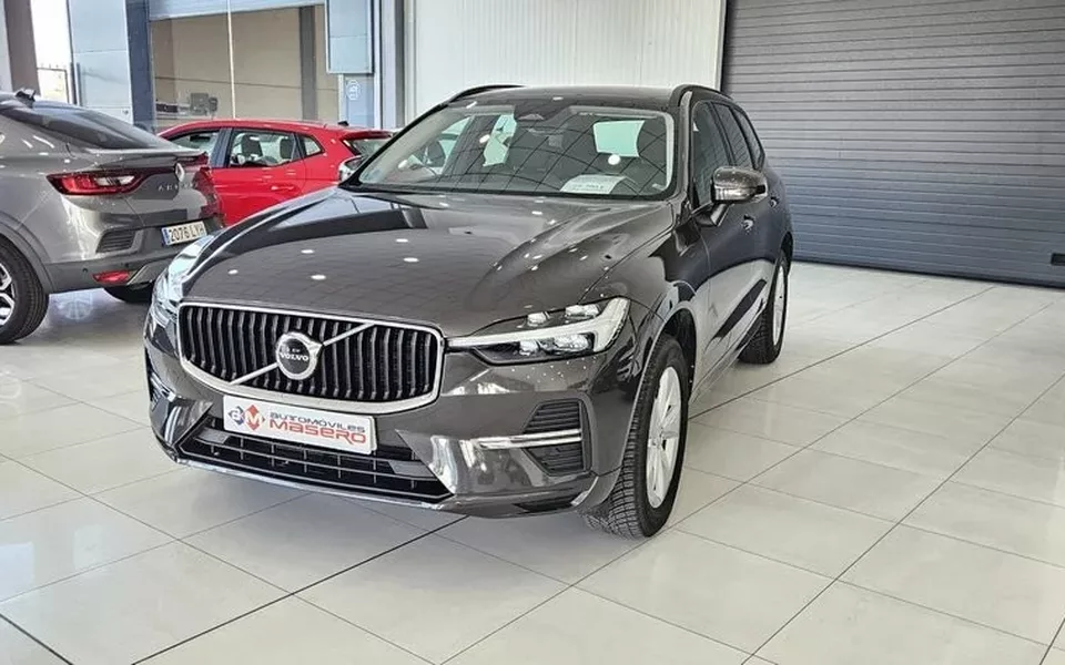 VOLVO XC60 2.0 B4 D Essential Auto