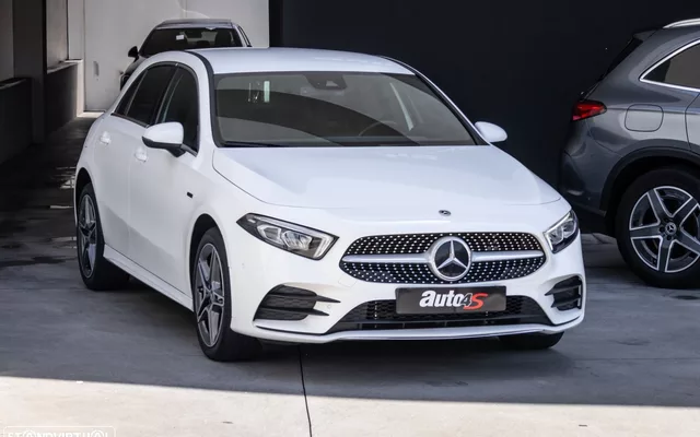 Mercedes-Benz A 250 e AMG Line