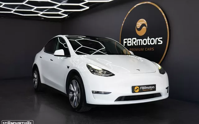 Tesla Model Y RWD