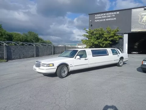LINCOLN Town Car Town Car Limousine