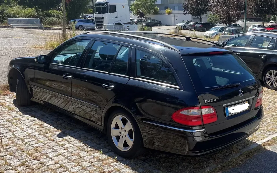 Mercedes-Benz E 220 CDi Avantgarde Aut.
