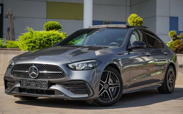 Mercedes-Benz C-Class 2021