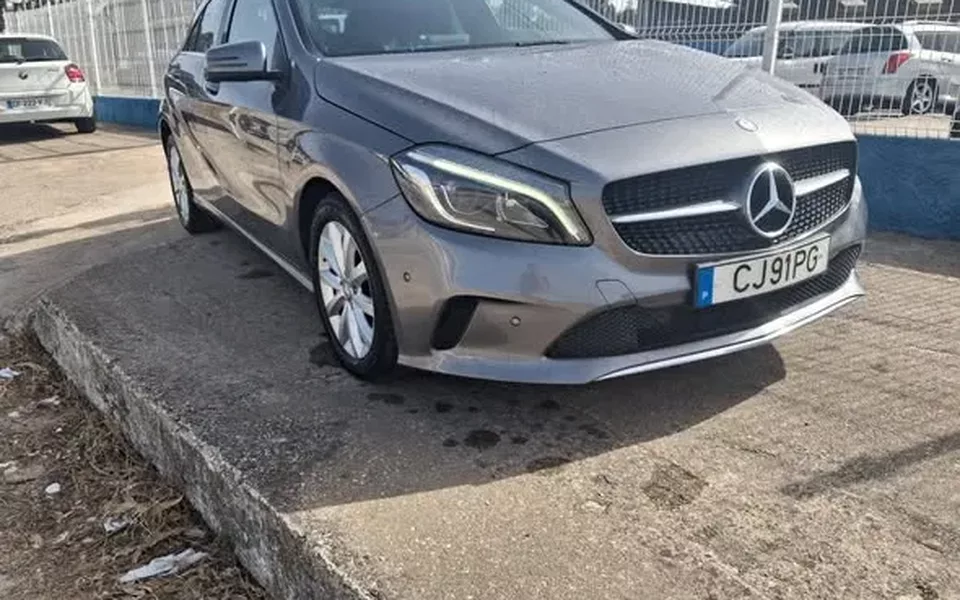 Mercedes-Benz A 180