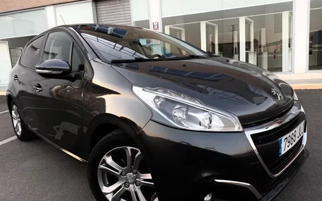 PEUGEOT 208 208 1.2 PureTech Access 82