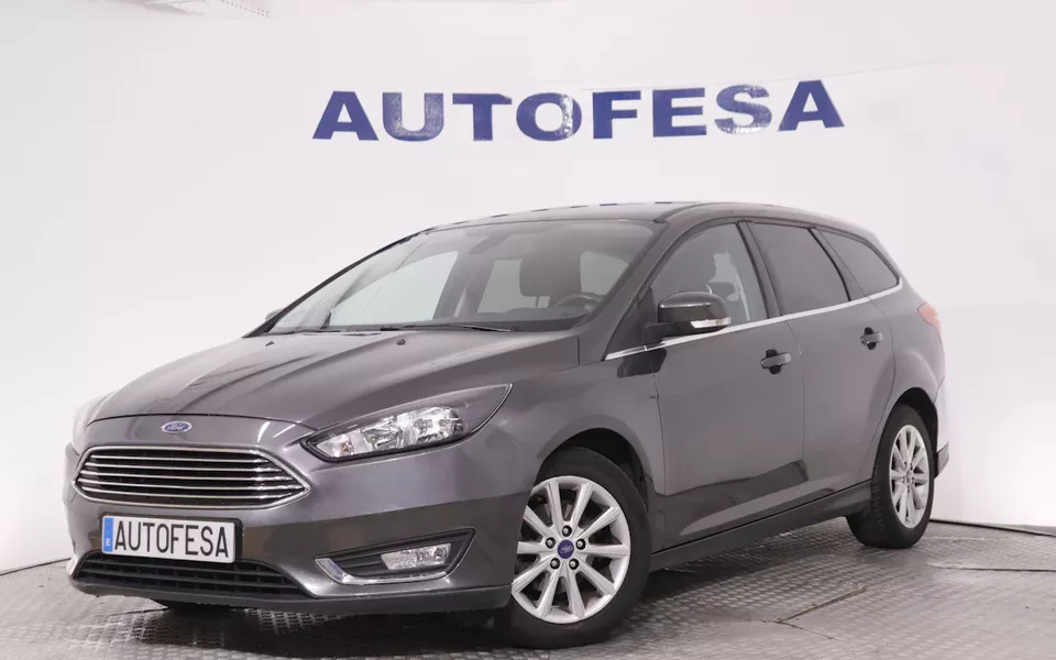 Ford Focus 1.5 TDCI BLACK RED 120CV 5P # NAVY