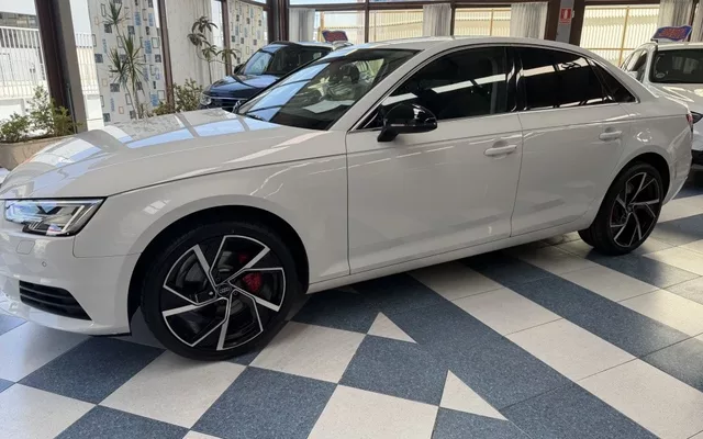 AUDI A4 A4 35 TDI S line S tronic 110kW
