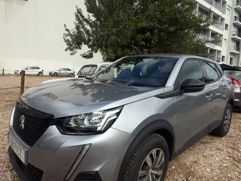 Peugeot 2008 1.5 BlueHDi Active EAT8