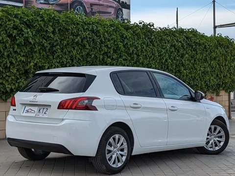 PEUGEOT 308 308 1.5BlueHDi S&S Style 130