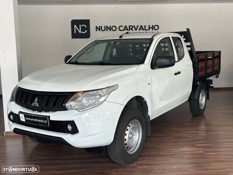 Mitsubishi L200 2.4 DI-D Club Invite 4WD