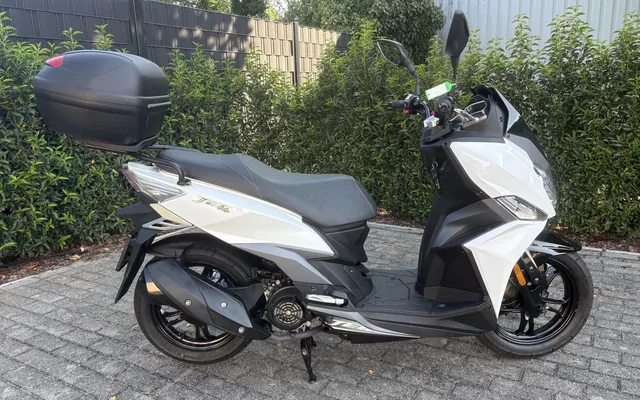 SYM JET 4