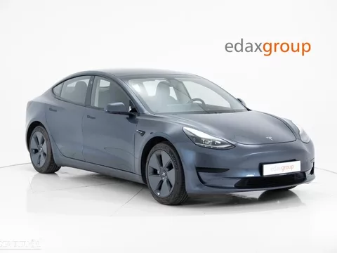 Tesla Model 3 Standard Range Plus RWD