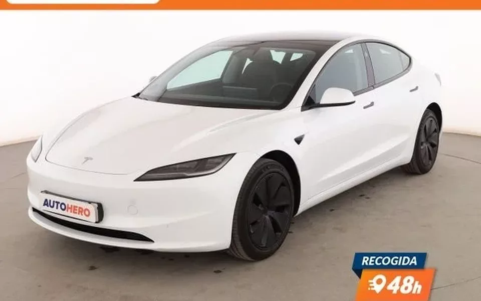TESLA Model 3 Standard Range