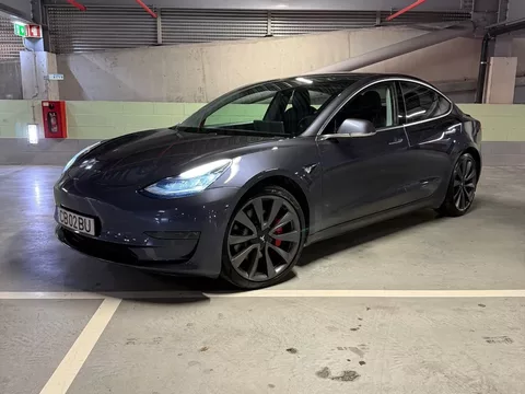Tesla Model 3 Long Range AWD Dual Motor Performance